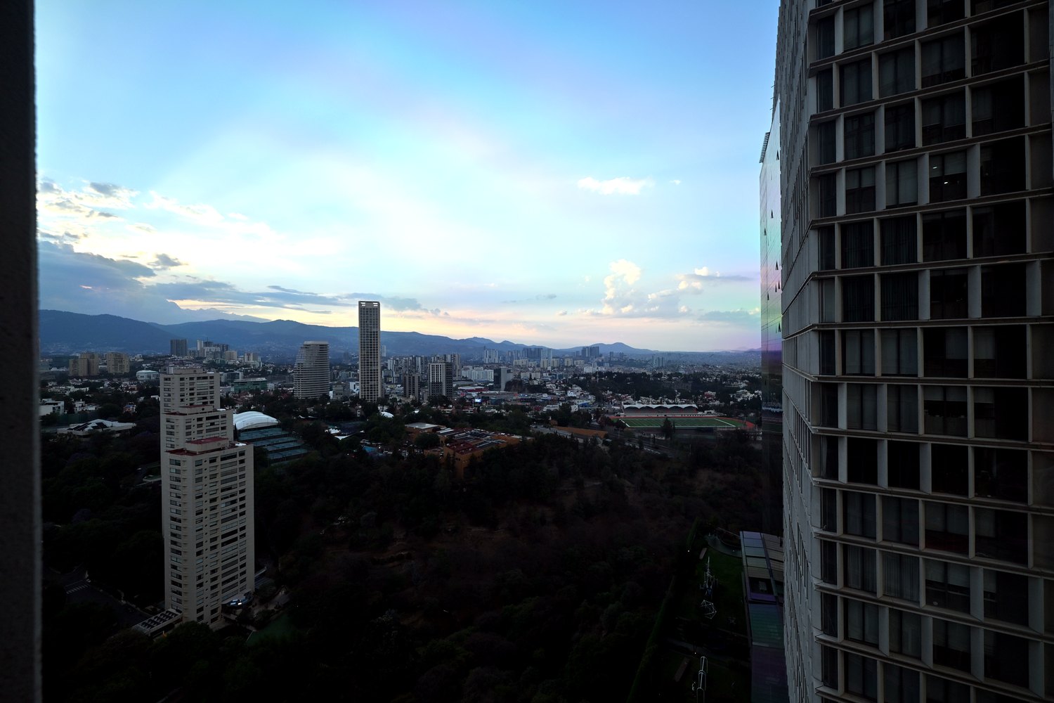 Atardecer sobre la ciudad